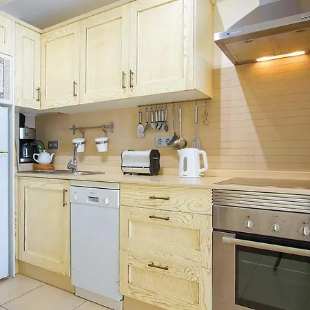 Villa Puerto Del Carmen Sleeps 6 Air Con Wifi