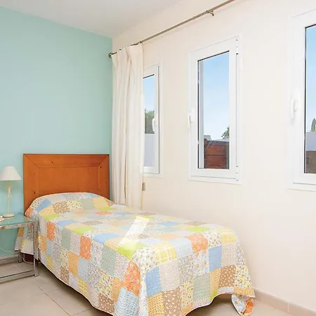 Puerto Del Carmen Sleeps 6 Air Con Wifi Villa Puerto del Carmen (Lanzarote)